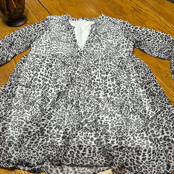 Dresses & Skirts - No brand tiered dress with bell sleeves. Animal print.  Lined. XL.